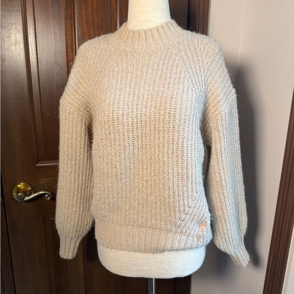 Old Navy Cream Crew Neck crop top Sweater